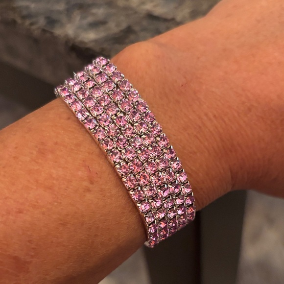 💕Pink Heart Earrings and pink Bracelet Set - Picture 3 of 3